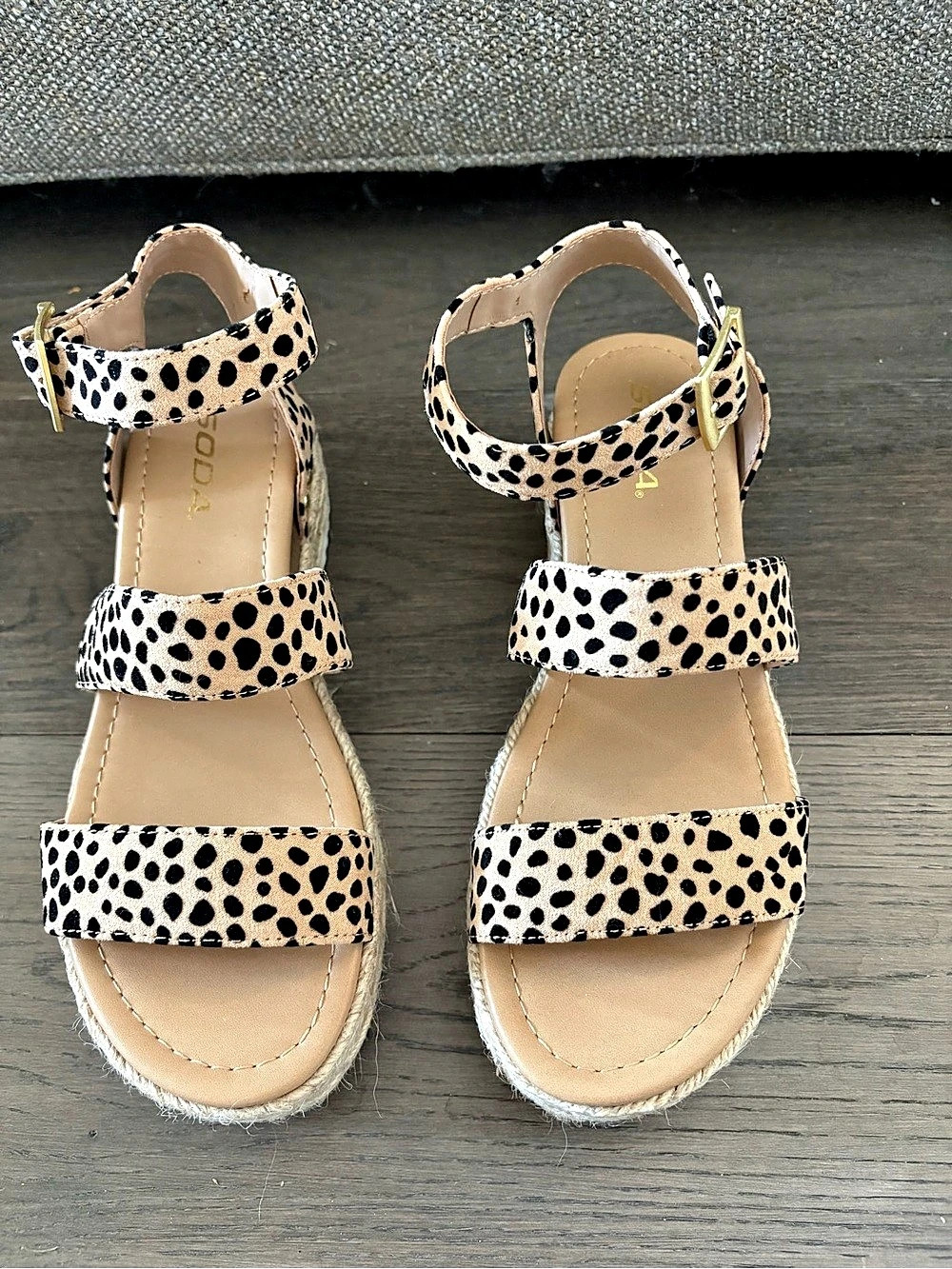 SODA Bryce Women's Leopard Print Platform Sandals US 8